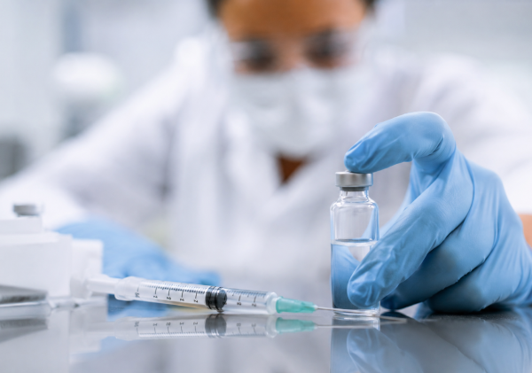 Secretarias de Saúde começam a recolher vacina contra a dengue produzida pelo Butantan