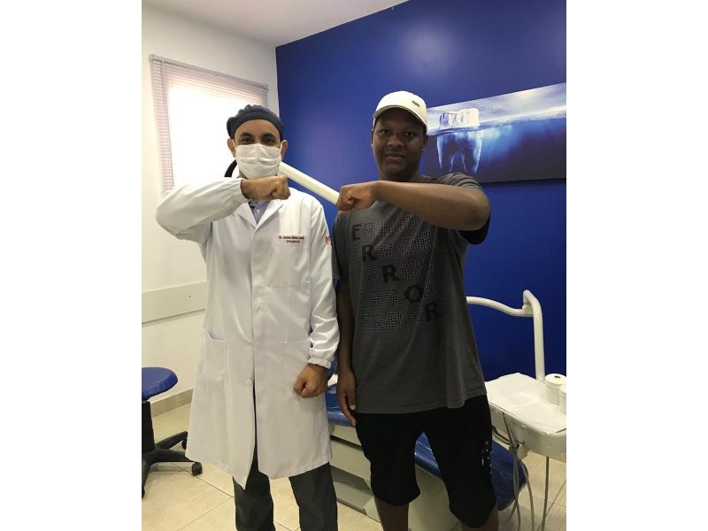 Oral Cuid - Dr. Luciano Matias - (em frente da Clinica da Família)